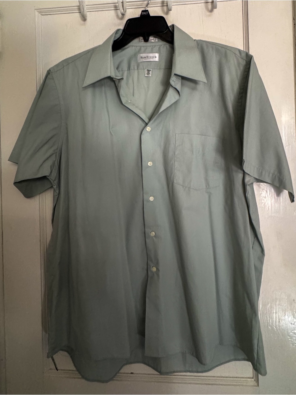Van Heusen Men’s Light Sage Green Short Sleeve Button Down Size 3XLT/Neck: 17.5”